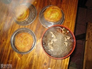 肥腸粉配鍋魁，川味小吃的最佳拍檔，吃過的人都說好