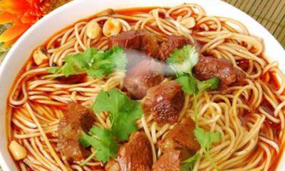 每日早餐食譜 家常牛肉面，健康美味！
