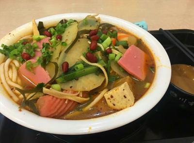 麻辣燙技術(shù)培訓哪家好？價格實惠口味多樣化