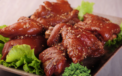 在哪里可以培訓烤豬腳技術(shù)？烤豬蹄技術(shù)實踐