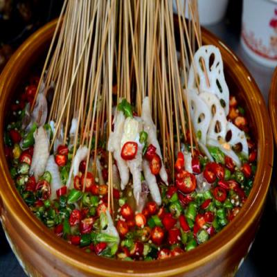 成都餐飲培訓學校，學缽缽雞技術(shù)培訓多少錢？