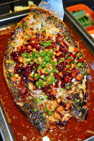 鐵板烤魚(yú)培訓(xùn)技術(shù)哪家好？成都烤魚(yú)技術(shù)培訓(xùn)班